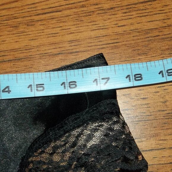 Garter Belt size OS - Picture 5 of 5
